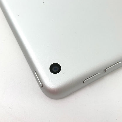 【全額返金保証】【最速発送】Apple iPad iPad 10.2インチ 第8世代 128GB シルバー Wi-Fi 動作確認済