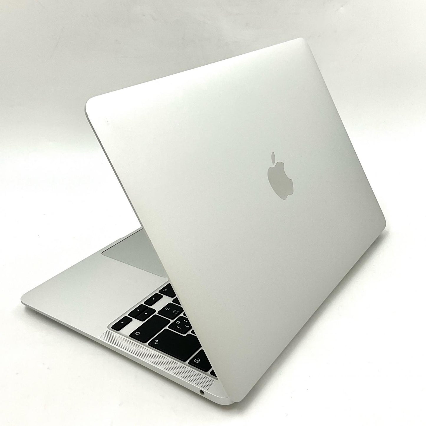 【全額返金保証】【最速発送】Apple MacBook Air 13.3インチ 2020 Apple M1 8GB SSD 256GB シルバー 87% 動作確認済
