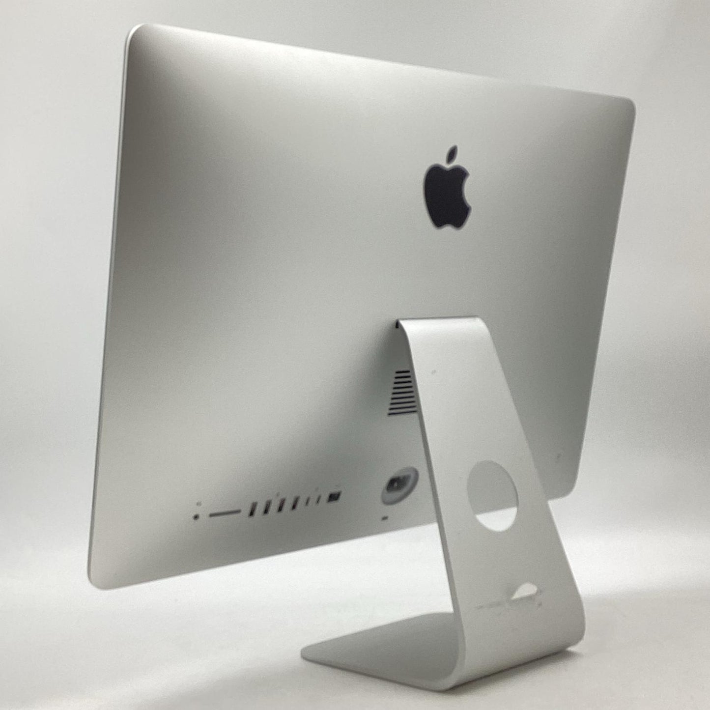 【全額返金保証】【最速発送】Apple iMac 21.5インチ Intel Core i3 8GB HDD 1TB シルバー 動作確認済