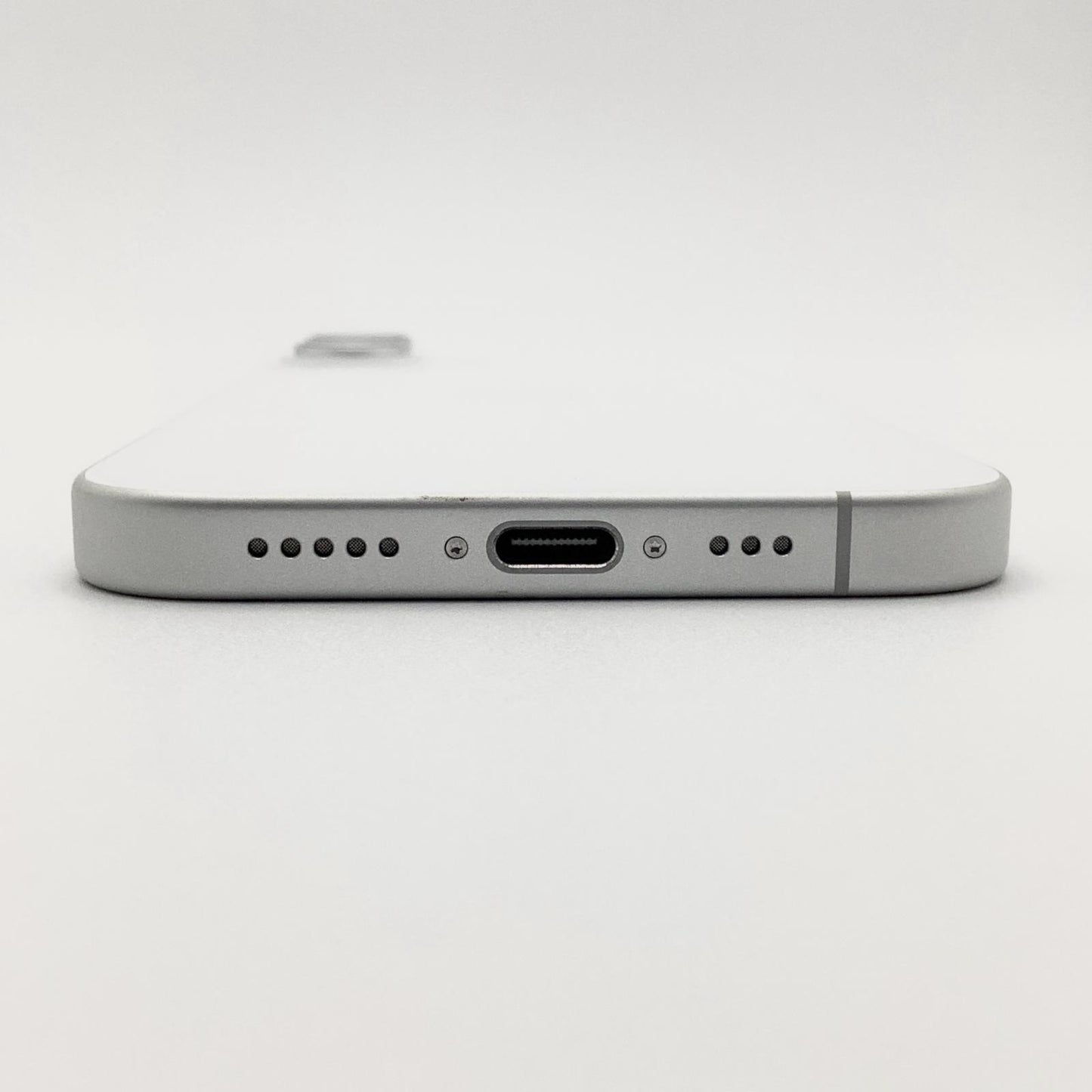 【全額返金保証】【最速発送】Apple iPhone iPhone 16 256GB ホワイト docomo 白ロム 美品 動作確認済 100%
