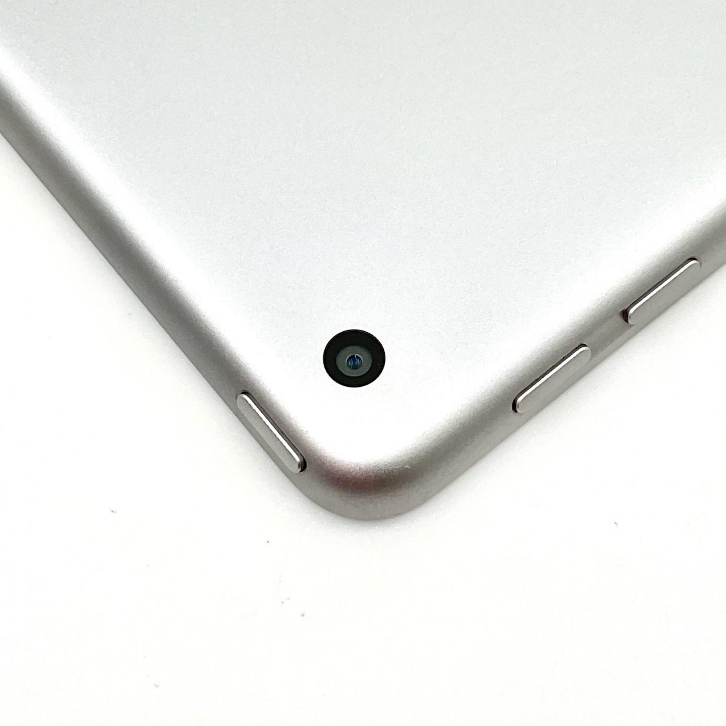 【全額返金保証】【最速発送】Apple iPad iPad 9.7インチ 第6世代 32GB スペースグレイ Wi-Fi 動作確認済