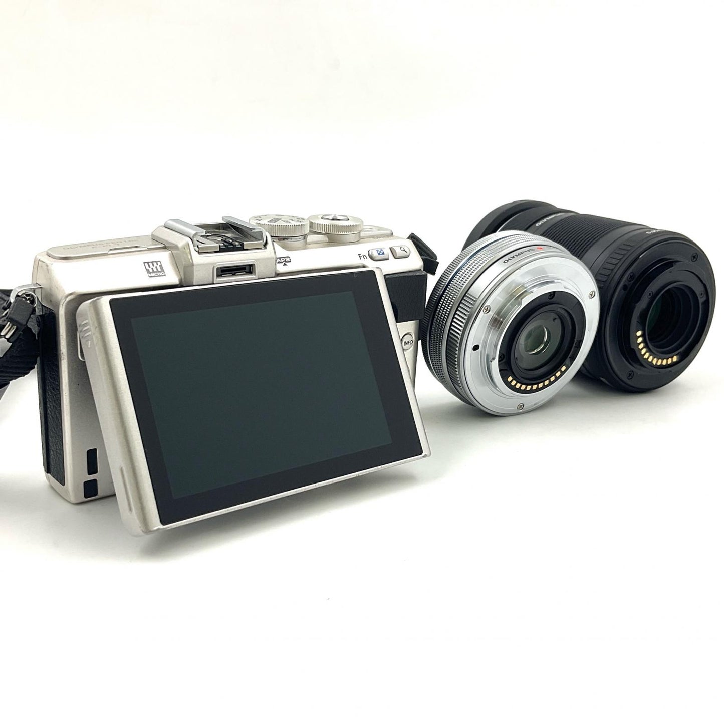 【全額返金保証】【最速発送】OLYMPUS デジタル一眼 PEN Lite E-PL7 EZダブルズームキット シルバー 動作確認済