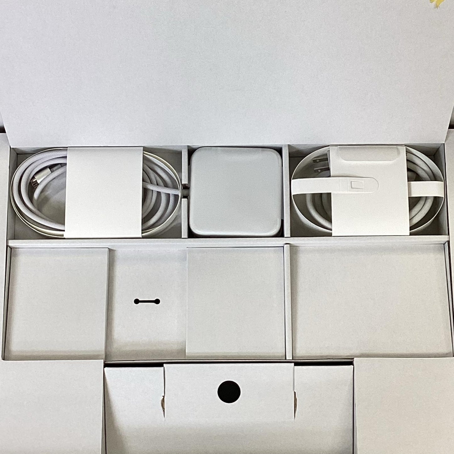 【全額返金保証】【最速発送】Apple iMac 24インチ M1 8コア 8GB SSD 256GB シルバー 超美品 動作確認済