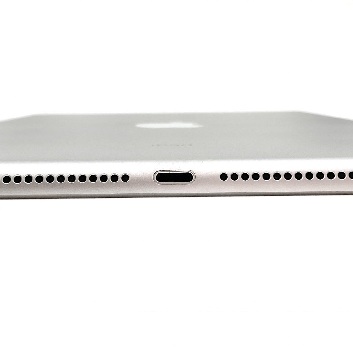 【全額返金保証】【最速発送】Apple iPad iPad 9.7インチ 第6世代 32GB スペースグレイ Wi-Fi 動作確認済
