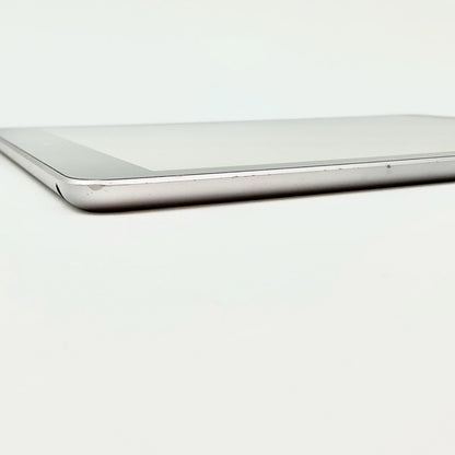 【全額返金保証】【最速発送】Apple iPad iPad 9.7インチ 第6世代 32GB スペースグレイ Wi-Fi 動作確認済