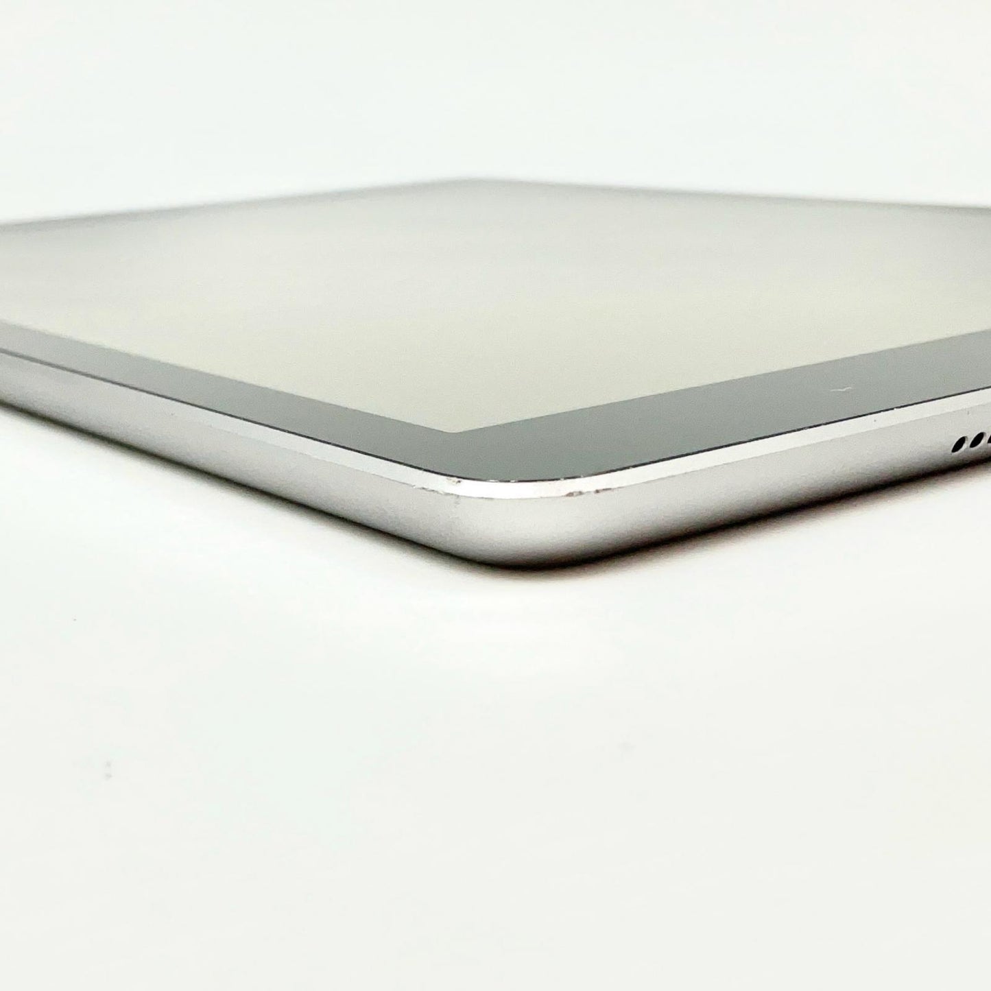 【全額返金保証】【最速発送】Apple iPad iPad 9.7インチ 第6世代 32GB スペースグレイ Wi-Fi 動作確認済