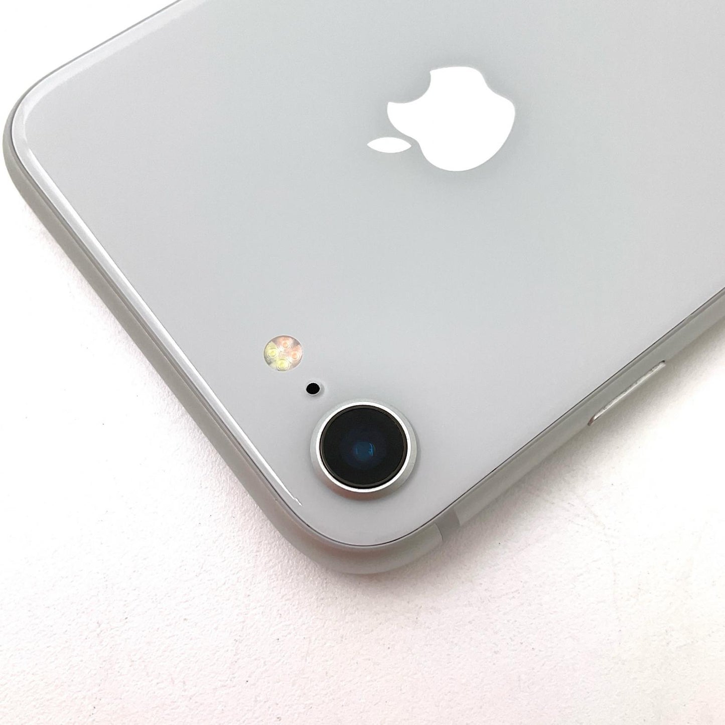 【全額返金保証】【最速発送】Apple iPhone iPhone 8 64GB シルバー SIMフリー 動作確認済 83%