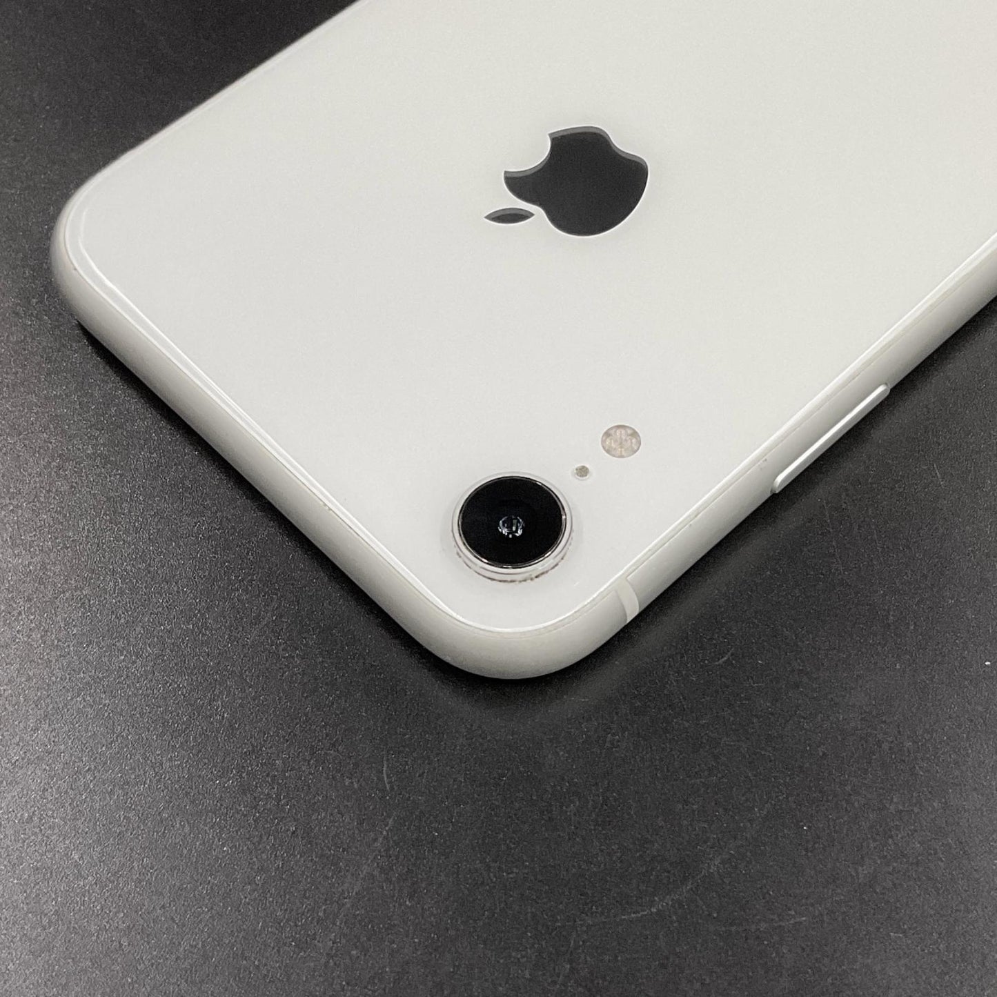 【全額返金保証】【最速発送】Apple iPhone iPhone XR 64GB ホワイト SIMフリー 動作確認済 82%