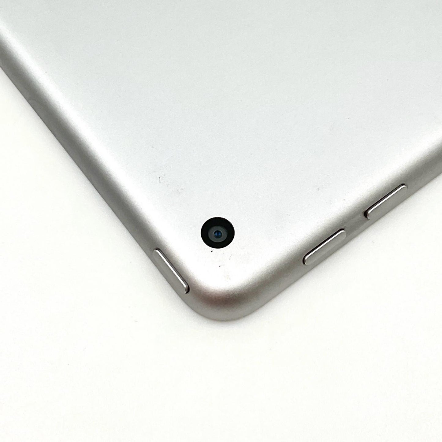 【最速発送】Apple iPad iPad 9.7インチ 第6世代 32GB スペースグレイ Wi-Fi【難有】
