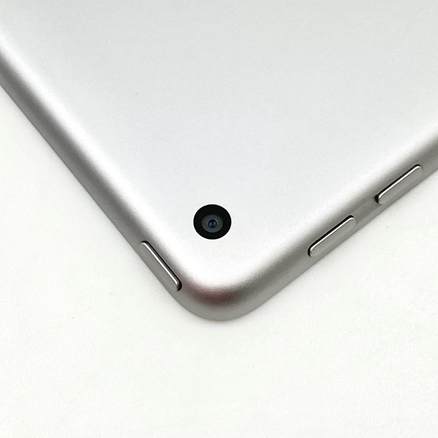 【全額返金保証】【最速発送】Apple iPad iPad 9.7インチ 第6世代 32GB スペースグレイ Wi-Fi 動作確認済