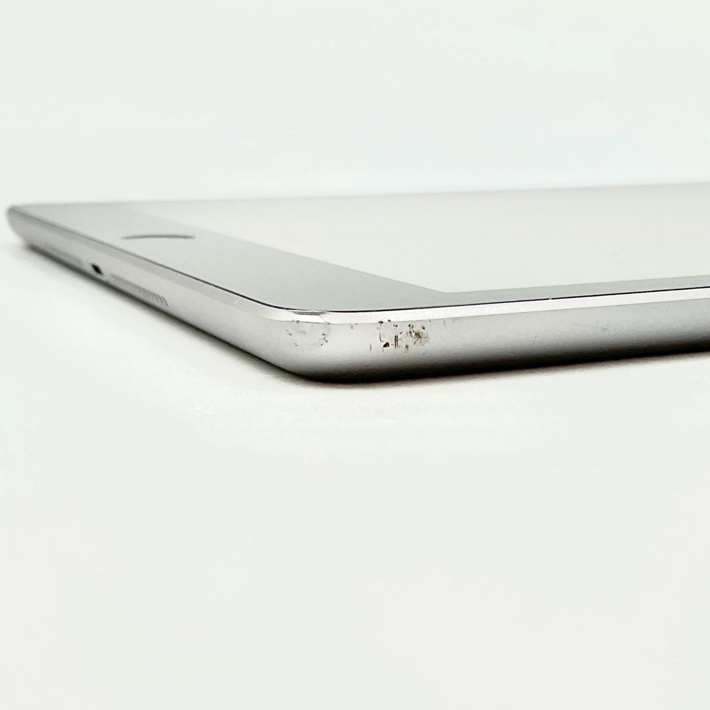 【全額返金保証】【最速発送】Apple iPad iPad 9.7インチ 第6世代 32GB スペースグレイ Wi-Fi 動作確認済