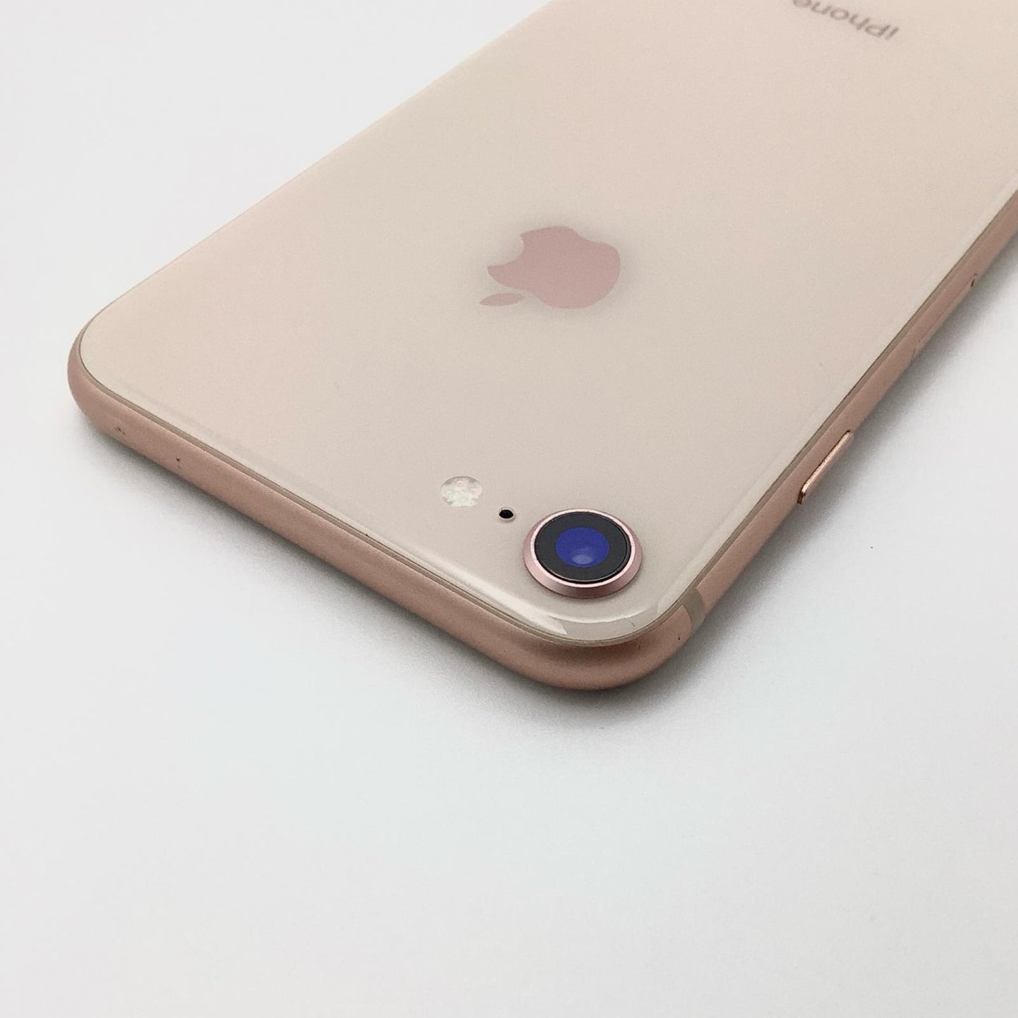 【最速発送】Apple iPhone iPhone 8 64GB ゴールド au 白ロム【難有】 72%