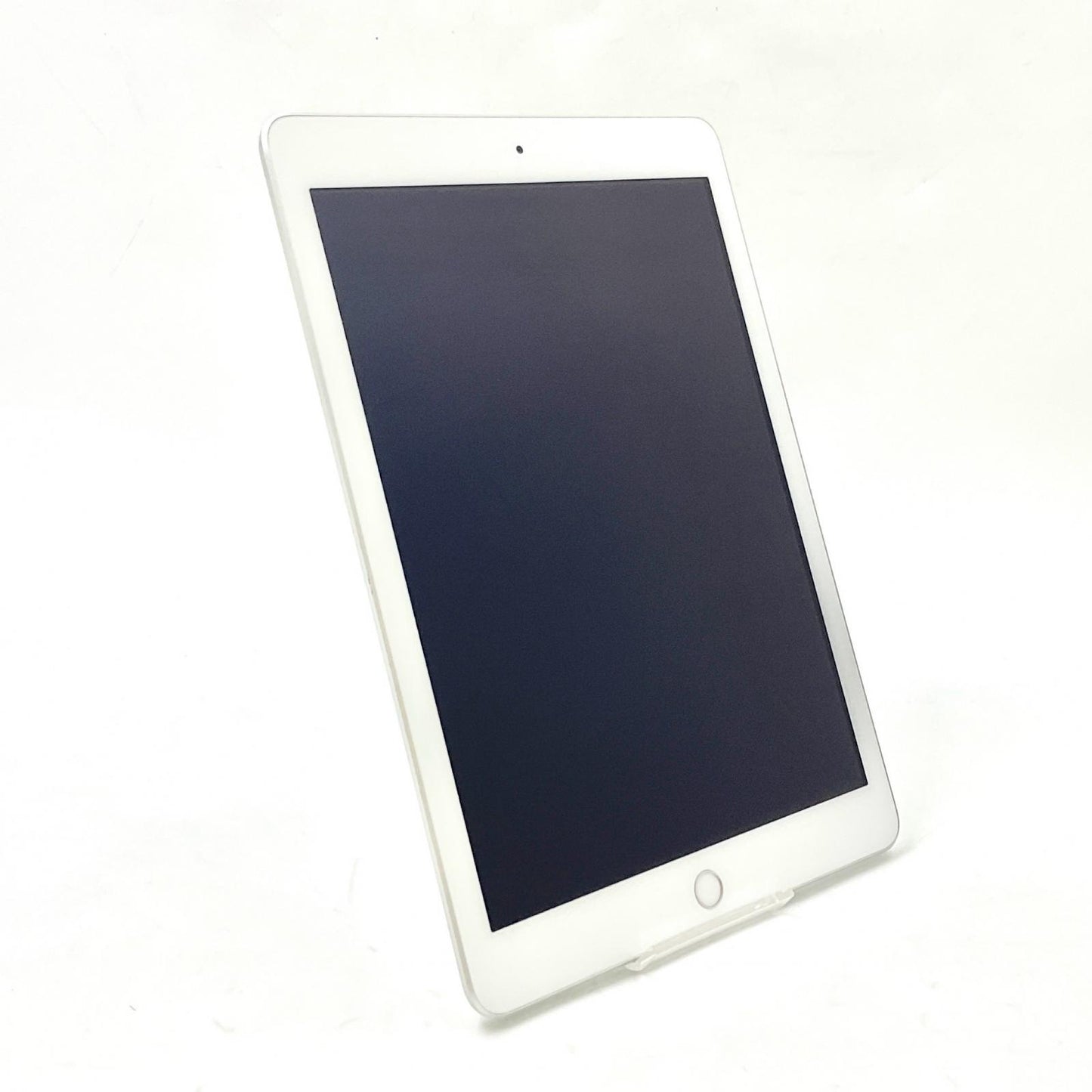 【全額返金保証】【最速発送】Apple iPad iPad 9.7インチ 第5世代 32GB シルバー Wi-Fi 動作確認済