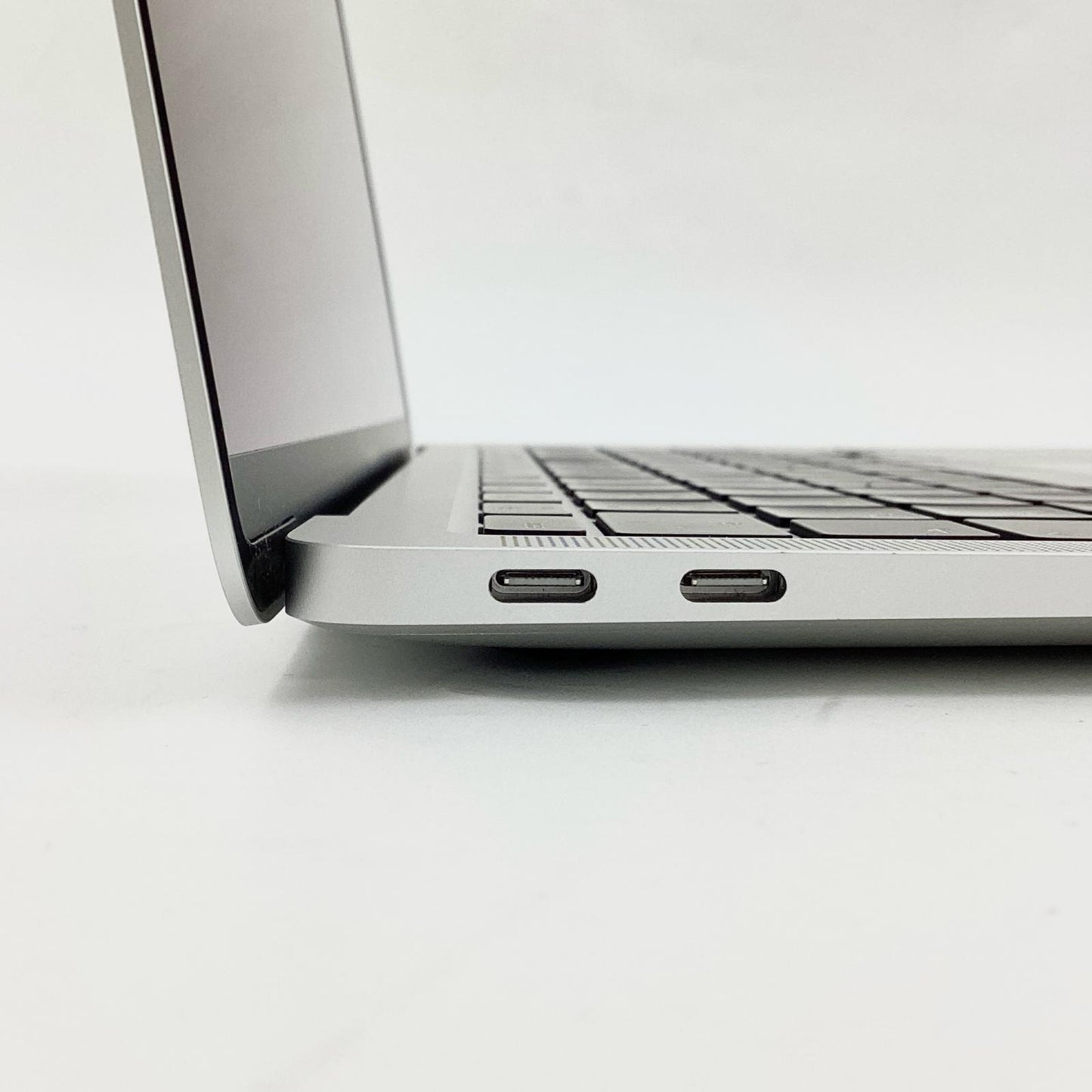 【全額返金保証】【最速発送】Apple MacBook Air 13.3インチ 2020 Apple M1 8GB SSD 512GB シルバー 95% 美品 動作確認済