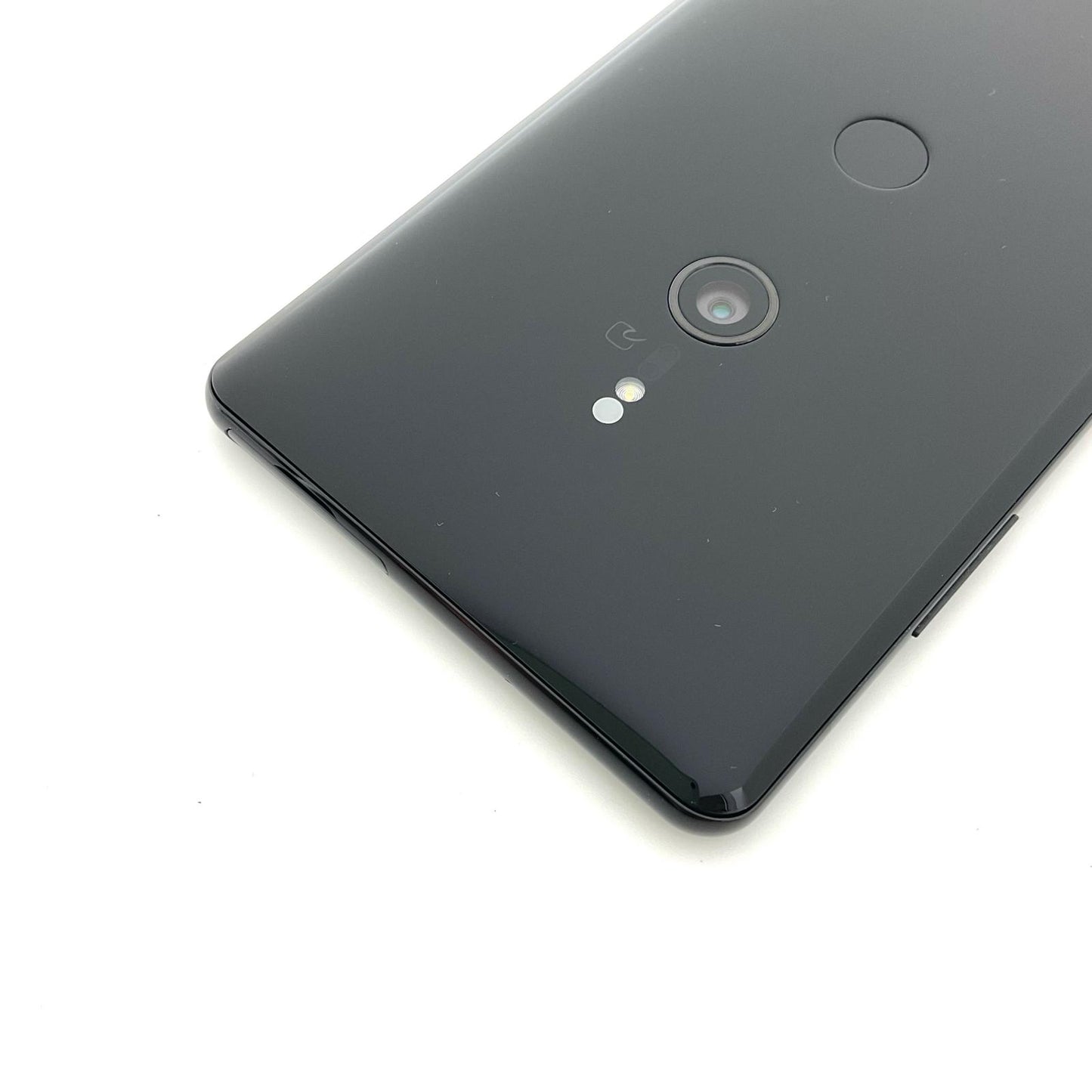 【最速発送】Sony Xperia  XZ3 64GB ブラック au SOV39 白ロム【難有】