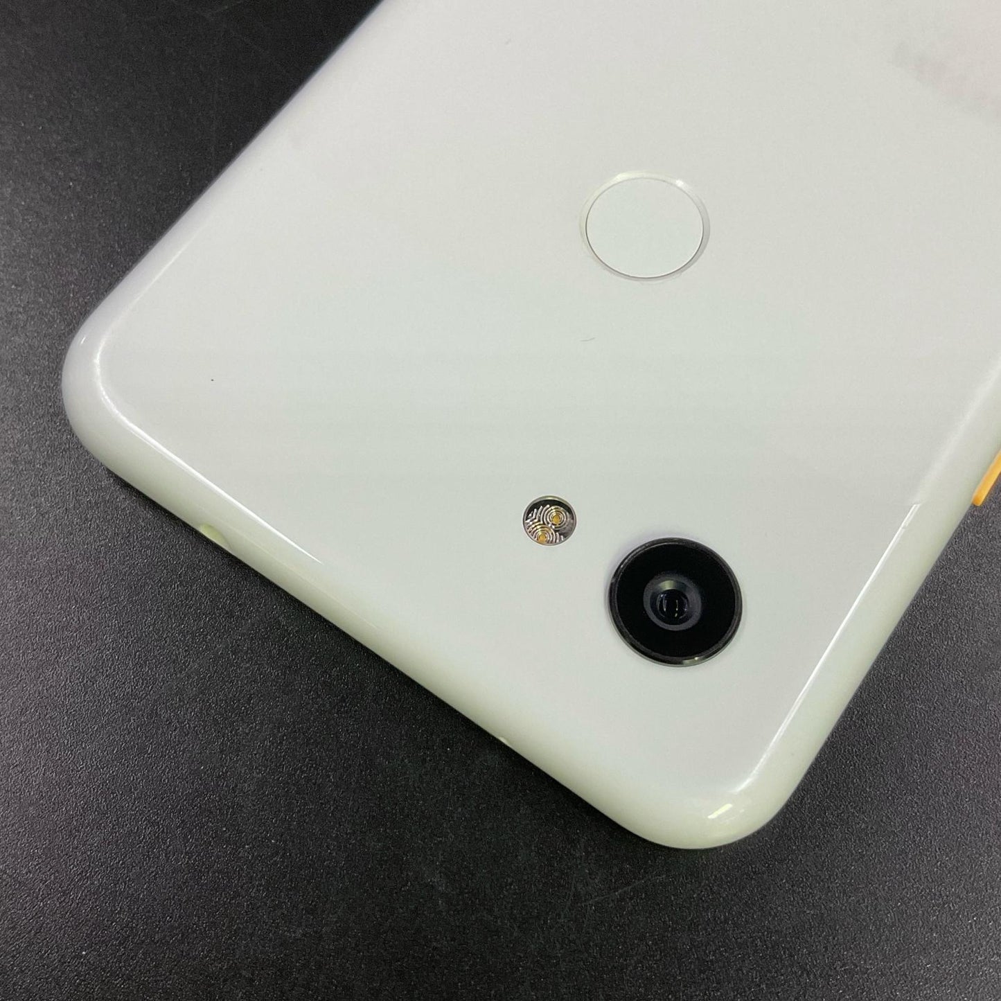 【全額返金保証】【最速発送】Google Pixel 3a 64GB Clearly White Softbank G020H 白ロム 動作確認済
