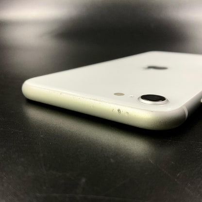 【全額返金保証】【最速発送】Apple iPhone iPhone SE（第2世代） 128GB ホワイト Softbank 白ロム 動作確認済 87%