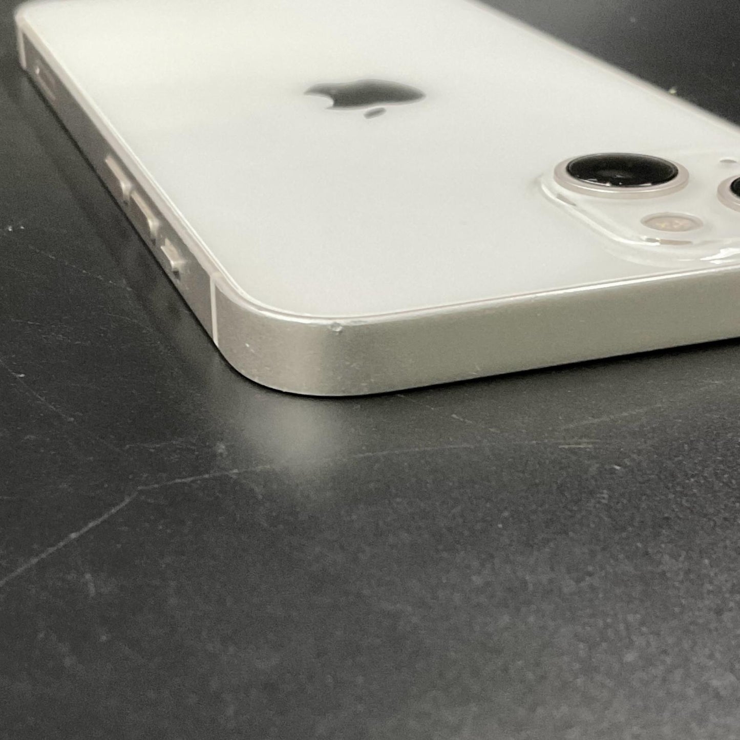 【全額返金保証】【最速発送】Apple iPhone iPhone 13 128GB スターライト Softbank 動作確認済 81%