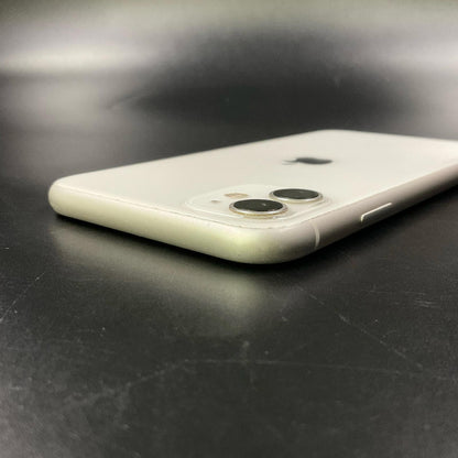 【全額返金保証】【最速発送】Apple iPhone iPhone 11 128GB ホワイト au 白ロム 動作確認済 71%