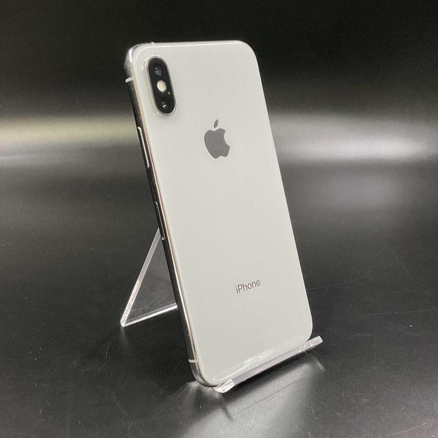 【全額返金保証】【最速発送】Apple iPhone iPhone XS 64GB シルバー docomo 白ロム 動作確認済 74%