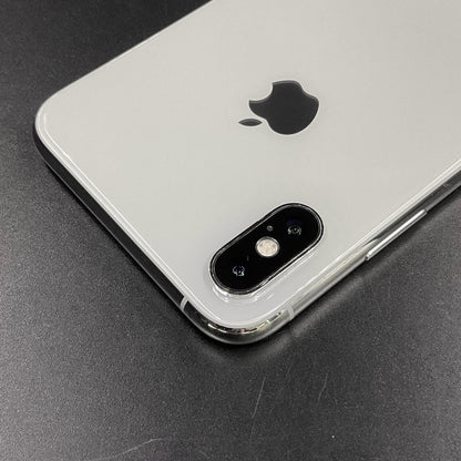 【全額返金保証】【最速発送】Apple iPhone iPhone XS 64GB シルバー docomo 白ロム 動作確認済 74%