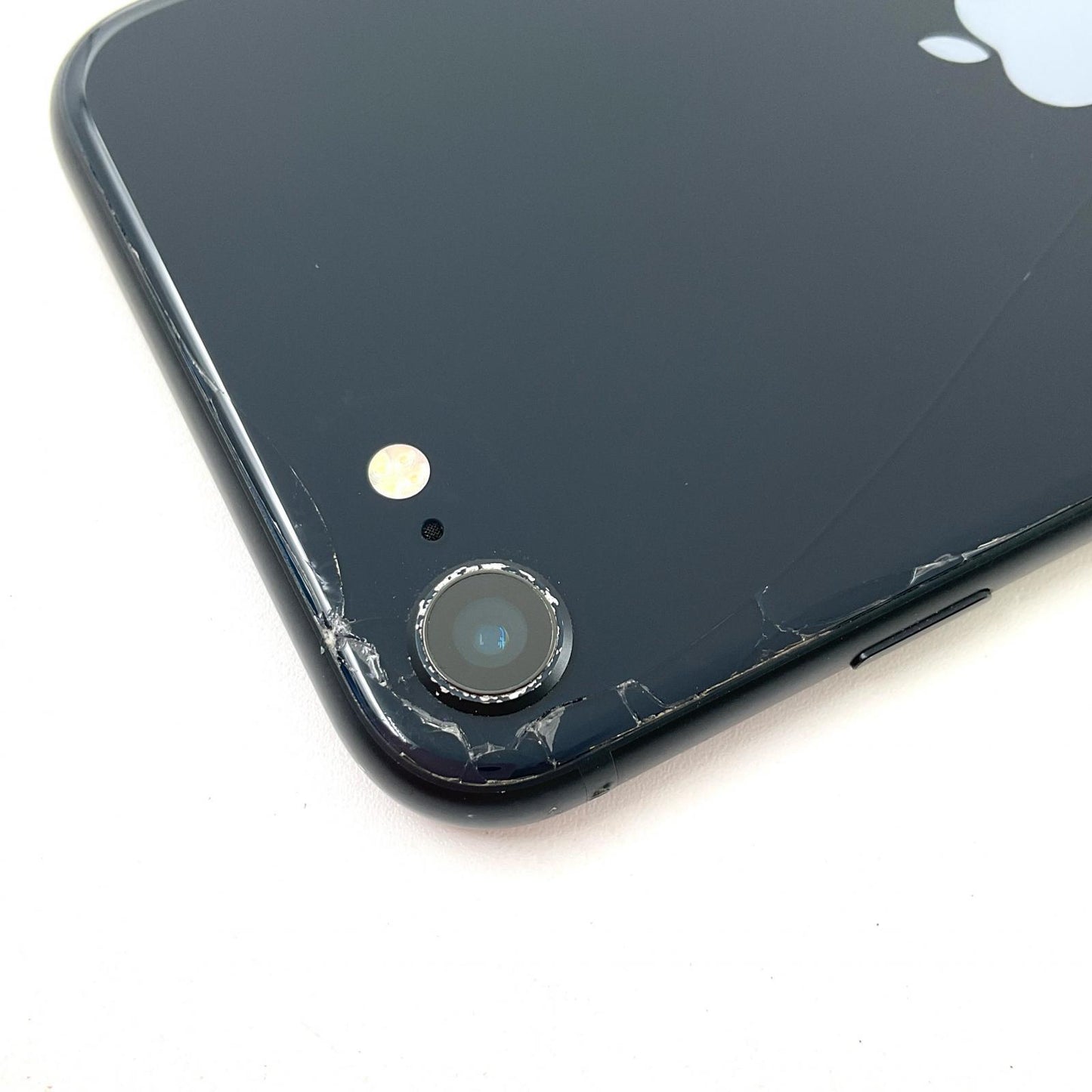 【全額返金保証】【最速発送】Apple iPhone iPhone SE（第3世代） 64GB ミッドナイト au 動作確認済 85%