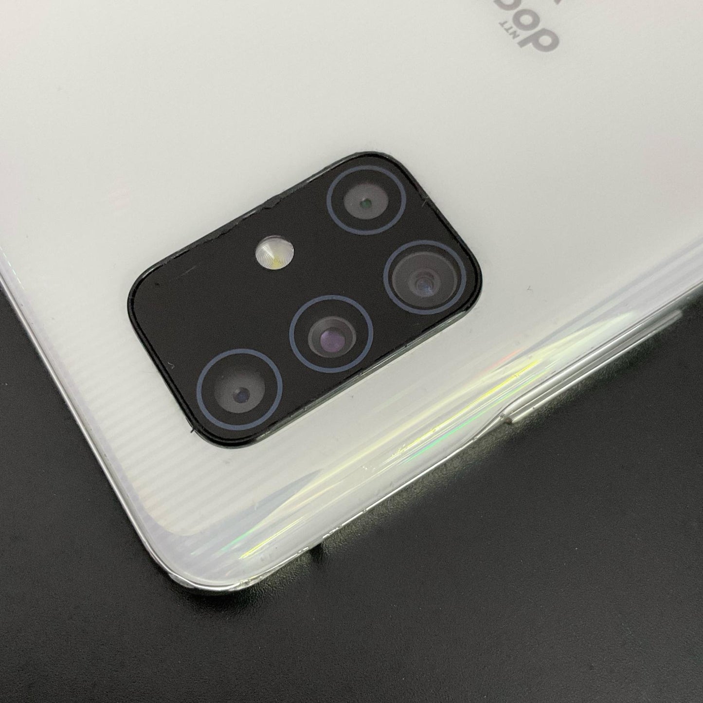 【全額返金保証】【最速発送】SAMSUNG Galaxy A51 5G 128GB プリズム ブリックス ホワイト docomo SC-54A 動作確認済