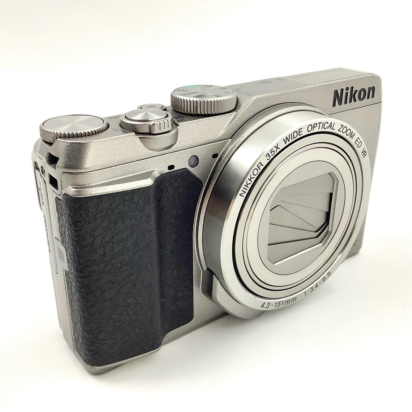 【全額返金保証】【最速発送】Nikon コンパクトデジタルカメラ COOLPIX A900 [シルバー] 超美品 動作確認済