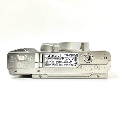 【全額返金保証】【最速発送】Nikon コンパクトデジタルカメラ COOLPIX A900 [シルバー] 超美品 動作確認済