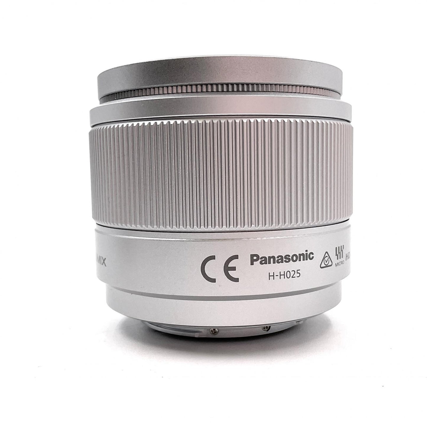 【最速発送】Panasonic LUMIX G 25mm/F1.7 ASPH. H-H025-S [シルバー]【難有】