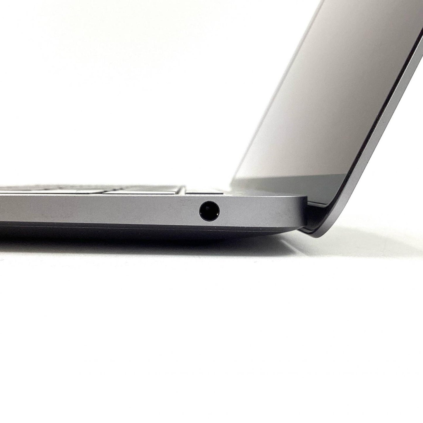 【全額返金保証】【最速発送】Apple MacBook Air 13.3インチ 2020 M1 8コア 8GB SSD 256GB スペースグレイ 88% 動作確認済