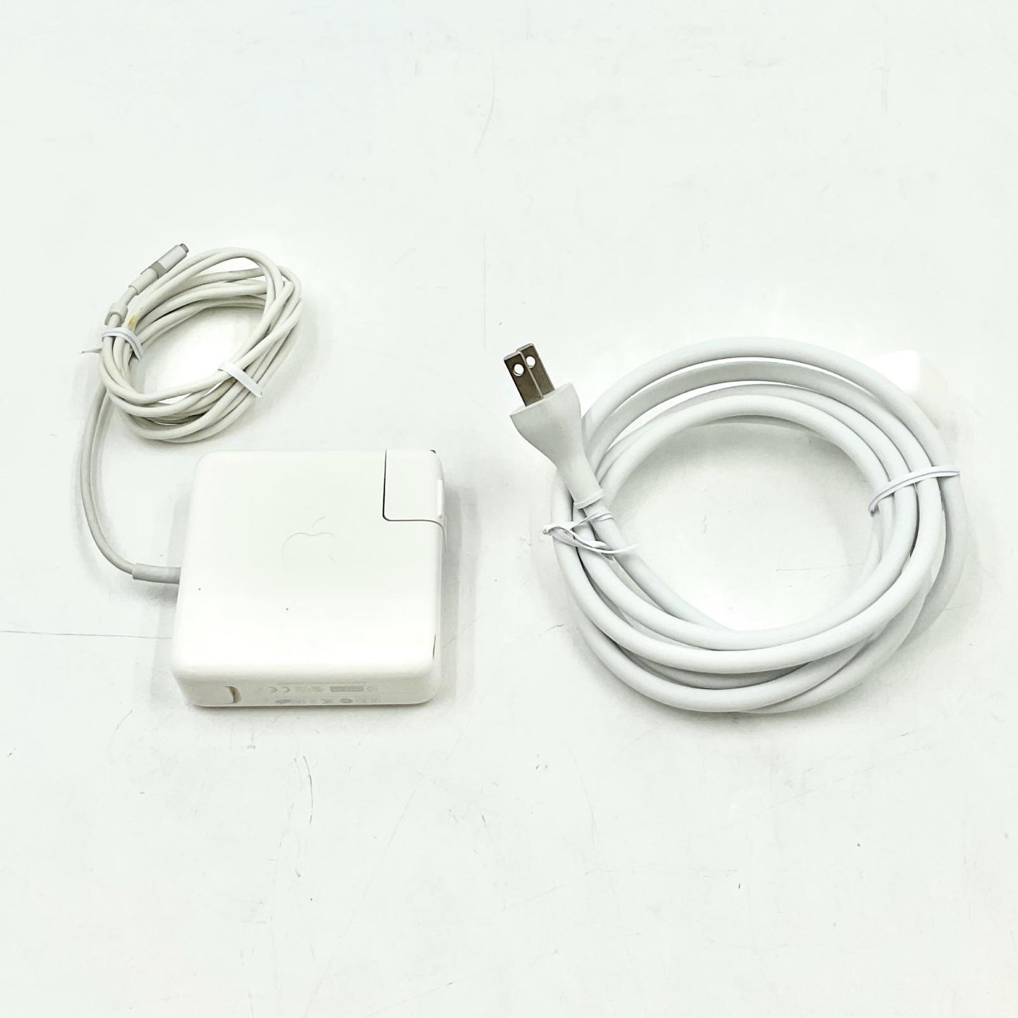 【最速発送】Apple MacBook Pro 15.4インチ 2015 2.2GHz クアッドコア Intel Core i7 16GB SSD 256GB シルバー【難有】