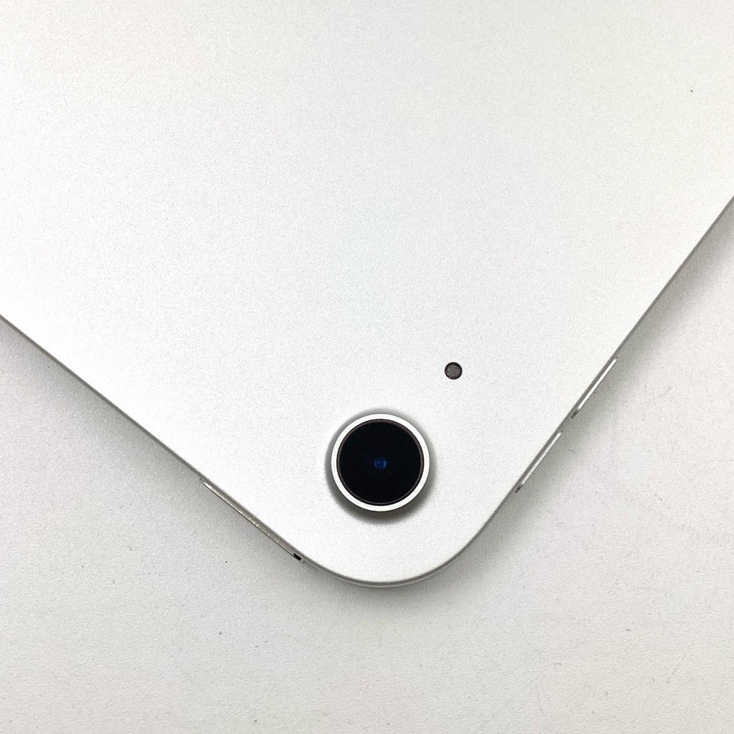 【全額返金保証】【最速発送】Apple iPad iPad 10.9インチ 第10世代 64GB シルバー Wi-Fi 美品 動作確認済