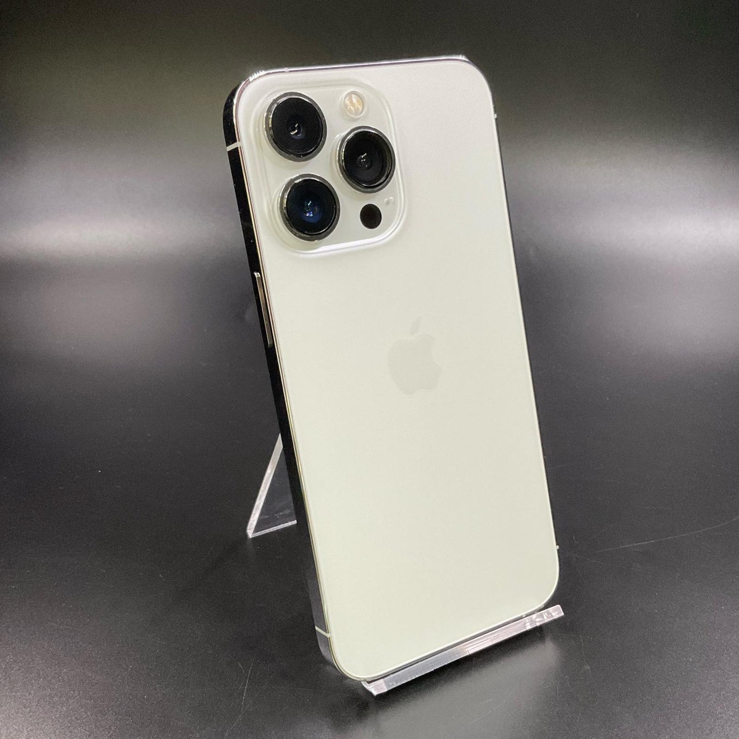 【全額返金保証】【最速発送】Apple iPhone iPhone 13 Pro 256GB シルバー docomo 動作確認済 82%