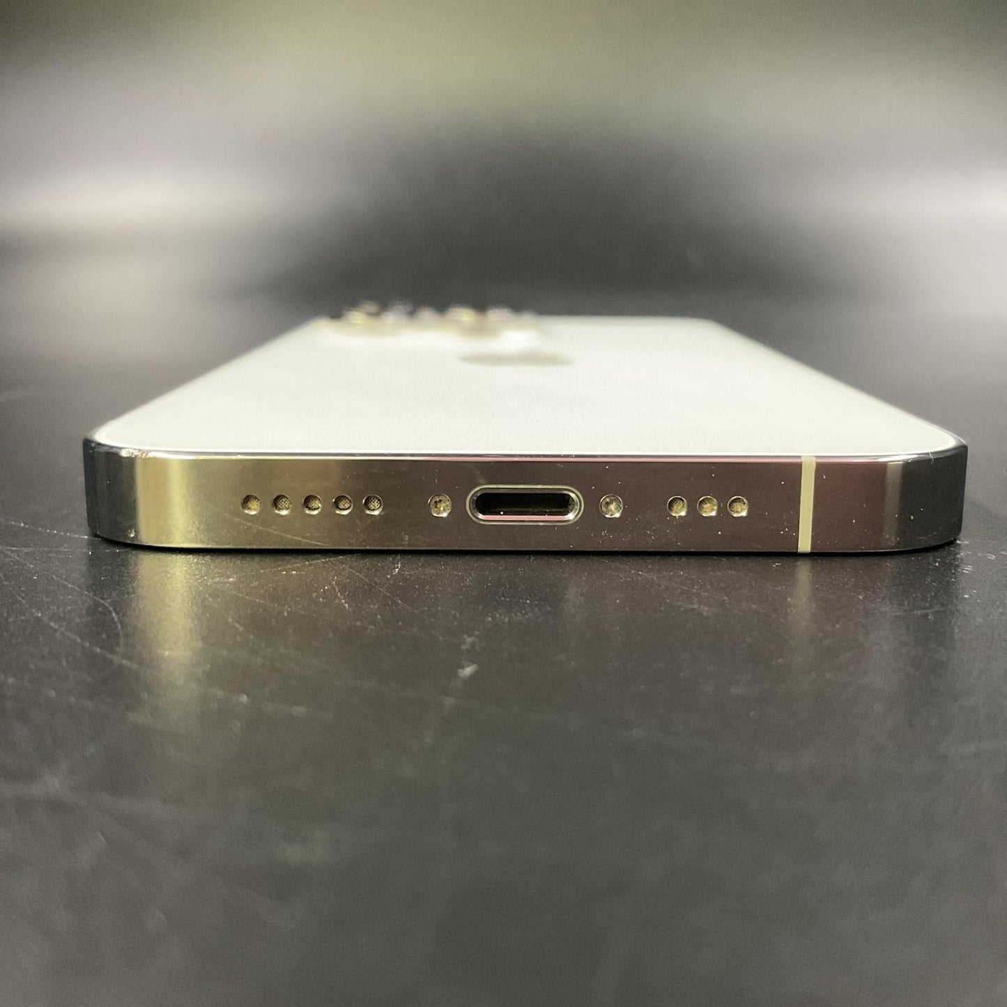 【全額返金保証】【最速発送】Apple iPhone iPhone 13 Pro 256GB シルバー docomo 動作確認済 82%