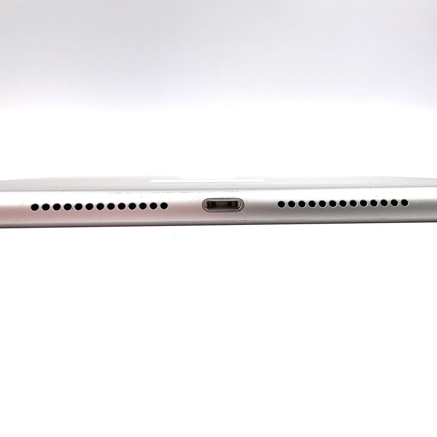 【全額返金保証】【最速発送】Apple iPad iPad 10.2インチ 第8世代 128GB シルバー WiFi+Cellular au 白ロム 動作確認済