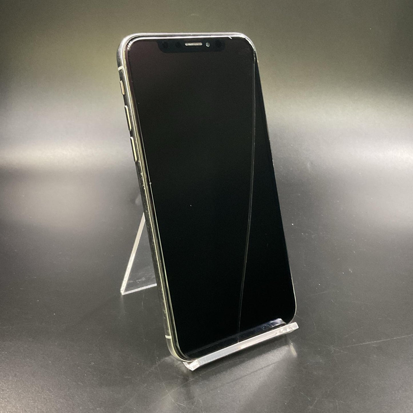 【最速発送】Apple iPhone iPhone X 256GB シルバー docomo 白ロム【難有】 82%