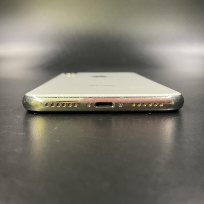 【最速発送】Apple iPhone iPhone X 256GB シルバー docomo 白ロム【難有】 82%