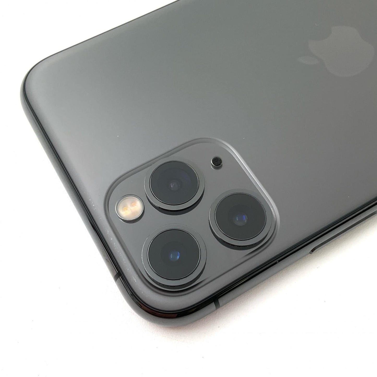 【全額返金保証】【最速発送】Apple iPhone 11 Pro 256GB スペースグレイ au 白ロム 動作確認済 86%