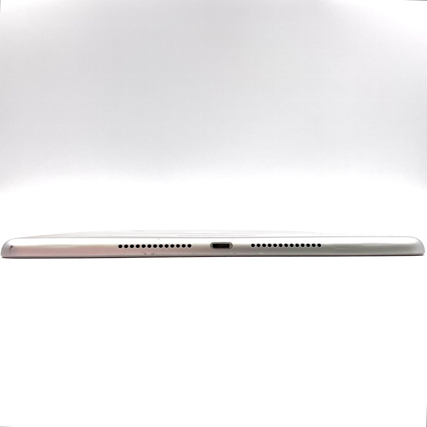 【全額返金保証】【最速発送】Apple iPad iPad 10.2インチ 第7世代 32GB シルバー WiFi+Cellular 動作確認済