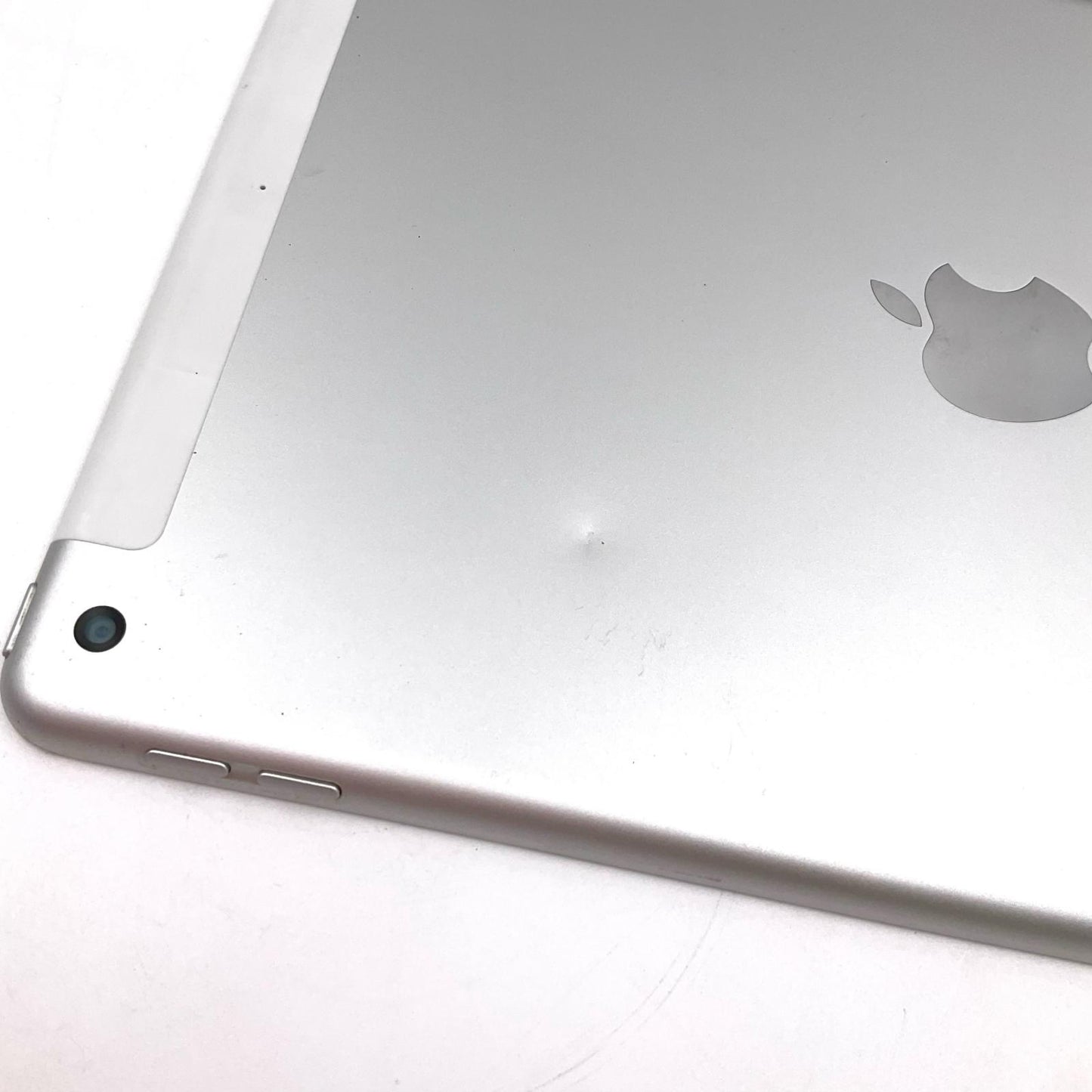 【全額返金保証】【最速発送】Apple iPad iPad 10.2インチ 第7世代 32GB シルバー WiFi+Cellular 動作確認済