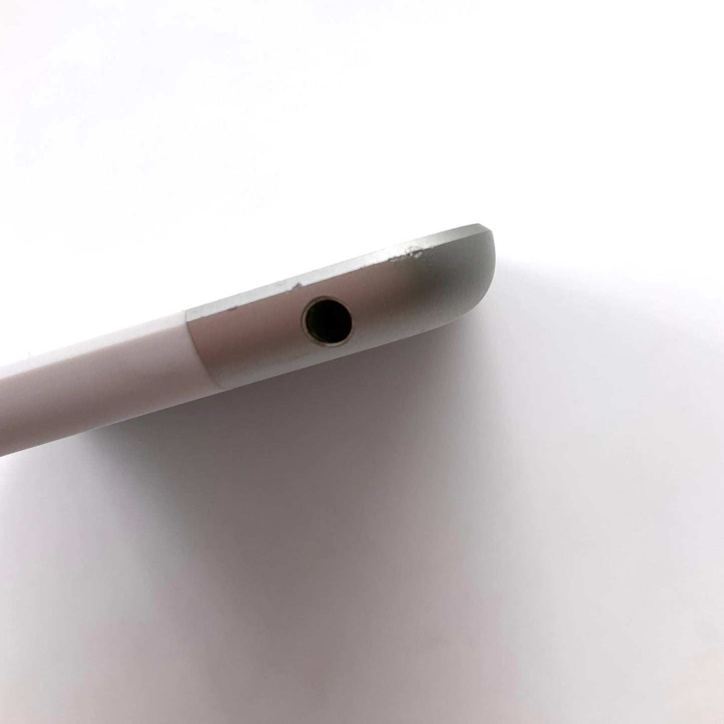 【全額返金保証】【最速発送】Apple iPad iPad 10.2インチ 第7世代 32GB シルバー WiFi+Cellular 動作確認済