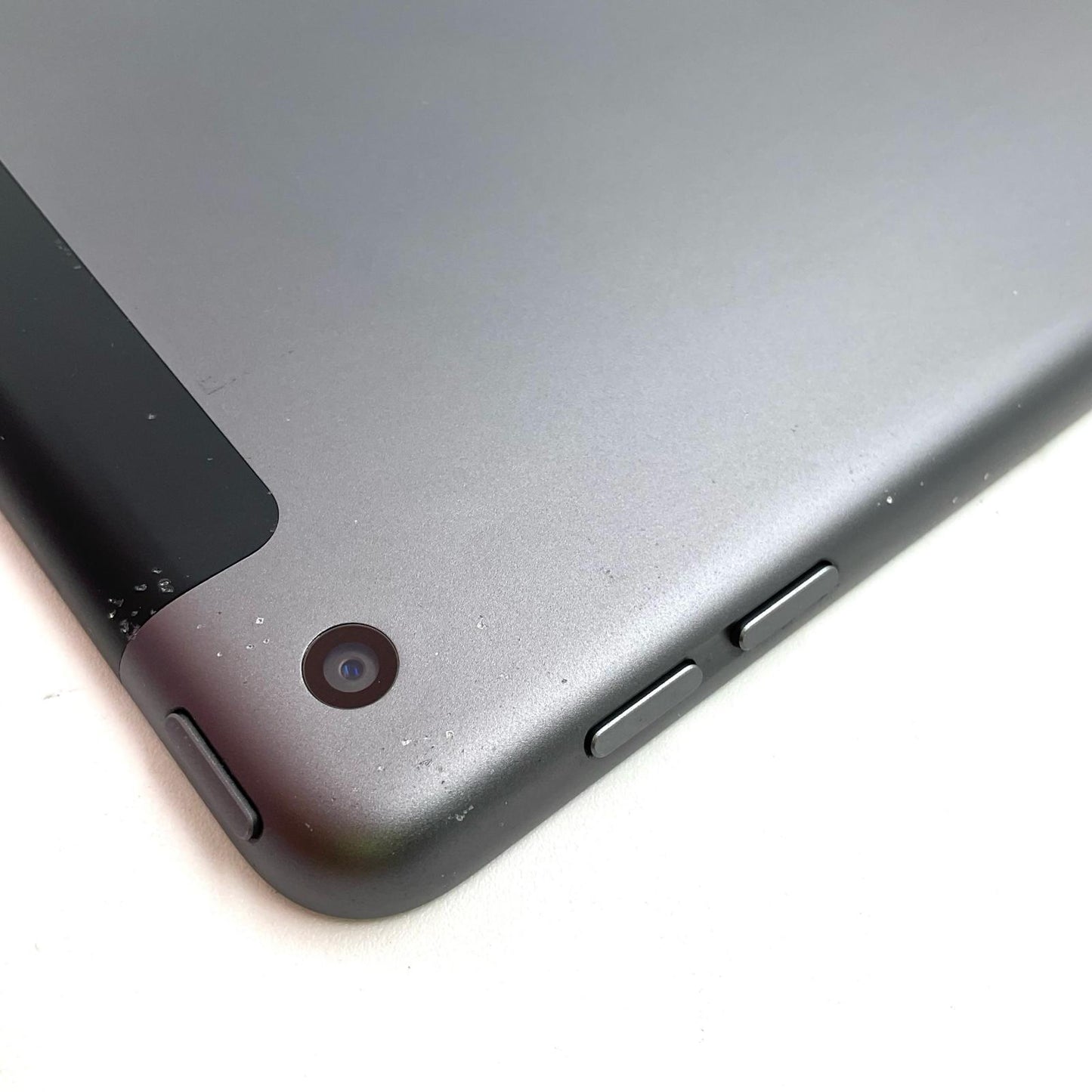 【全額返金保証】【最速発送】Apple iPad iPad 10.2インチ 第8世代 128GB スペースグレイ WiFi+Cellular au 白ロム 動作確認済
