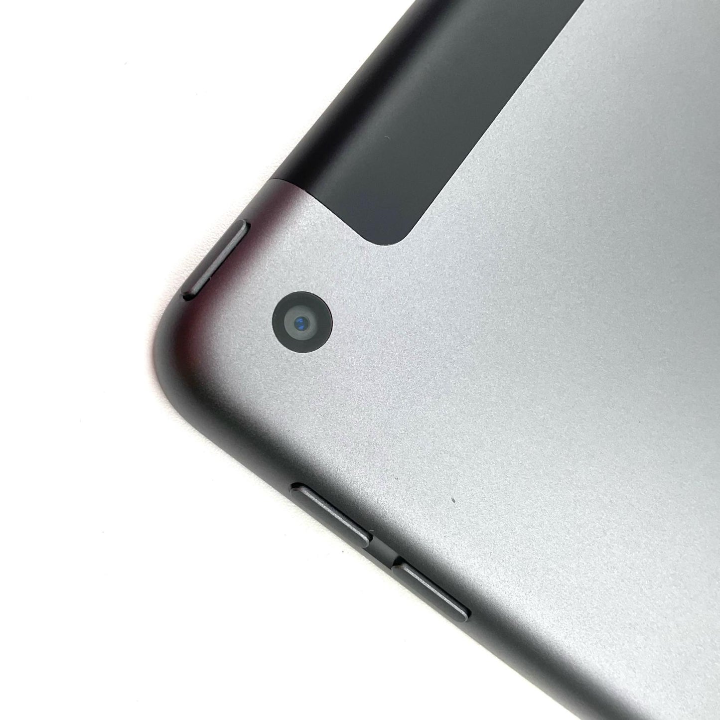 【全額返金保証】【最速発送】Apple iPad iPad 10.2インチ 第8世代 128GB スペースグレイ WiFi+Cellular au 白ロム 美品 動作確認済