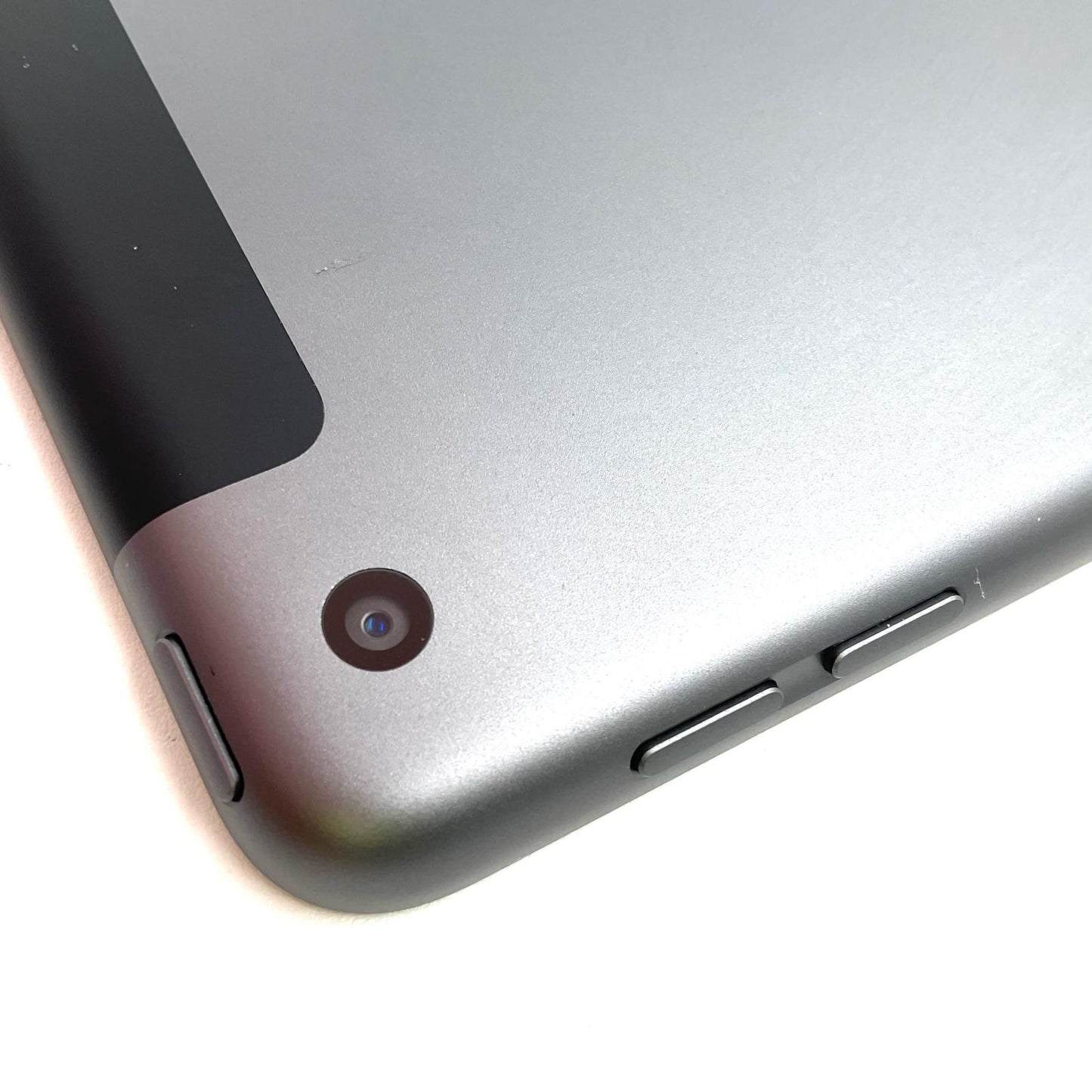 【全額返金保証】【最速発送】Apple iPad iPad 10.2インチ 第8世代 128GB スペースグレイ WiFi+Cellular au 白ロム 動作確認済