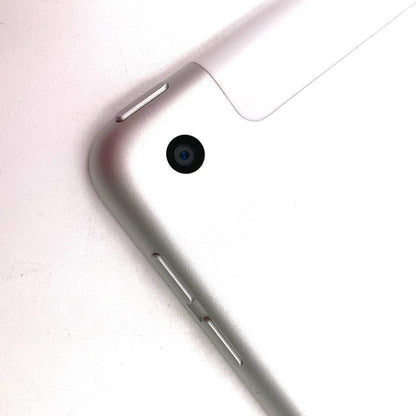 【全額返金保証】【最速発送】Apple iPad iPad 10.2インチ 第7世代 32GB シルバー WiFi+Cellular au 白ロム 動作確認済