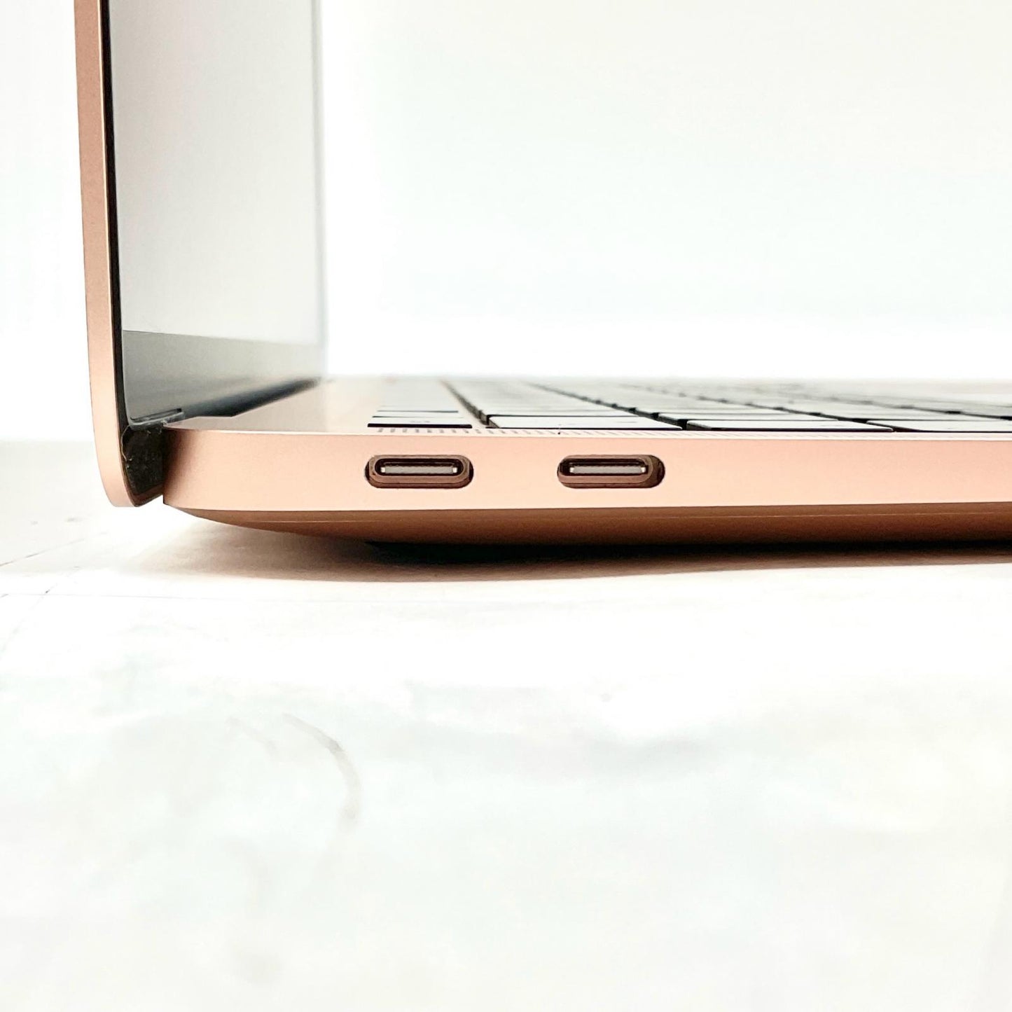 【全額返金保証】【最速発送】Apple MacBook Air 13.3インチ 2020 Apple M1 16GB SSD 256GB ゴールド 100% 動作確認済