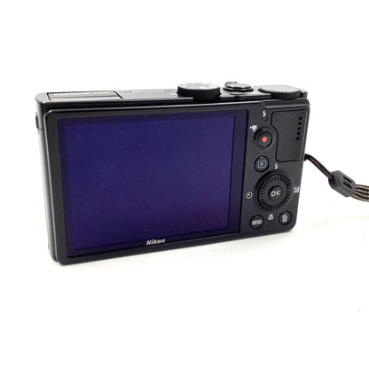 【全額返金保証】【最速発送】Nikon コンパクトデジタルカメラ COOLPIX P300 ブラック 動作確認済