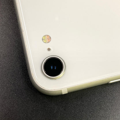 【最速発送】Apple iPhone iPhone SE（第2世代） 256GB  au 白ロム【難有】 73%