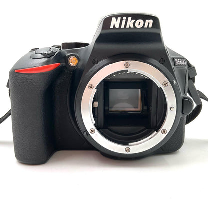 【全額返金保証】【最速発送】Nikon デジタル一眼 D5600 ボディ ブラック 動作確認済